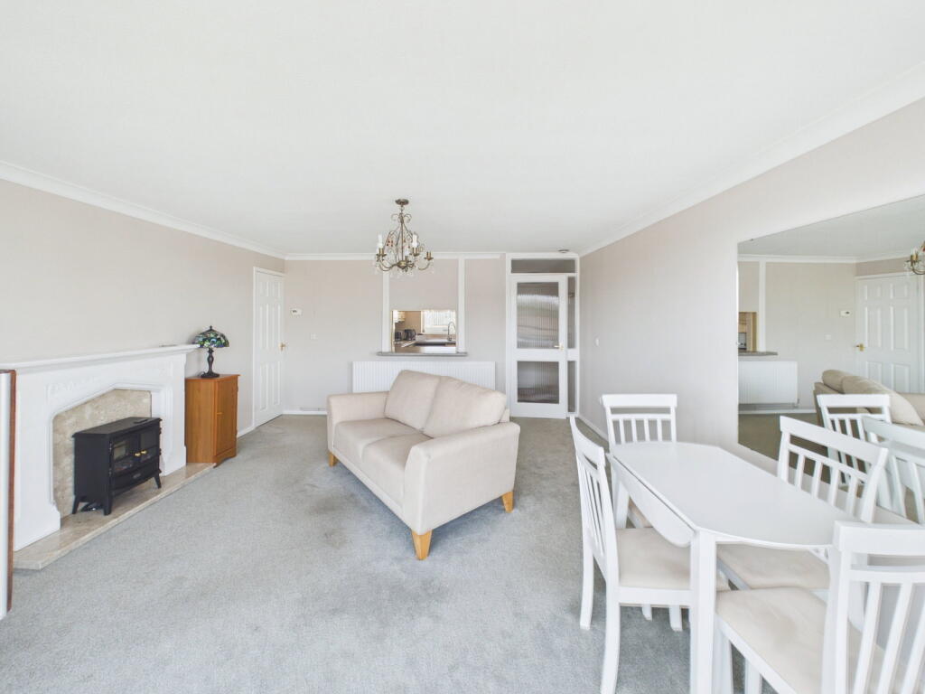 Apartment in Torquay - View 4