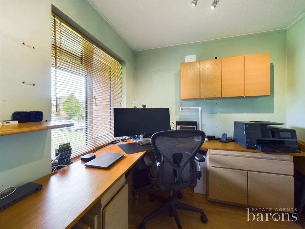 Vyne Meadow, Sherborne St. John, Basingstoke, Hampshire, RG24 - View 6