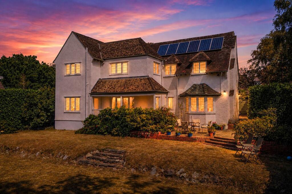 House in Newport, Allt-yr-yn - View 4