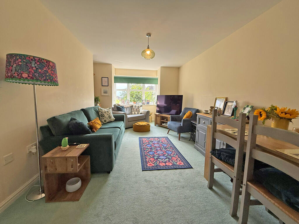 Apartment in York - View 2