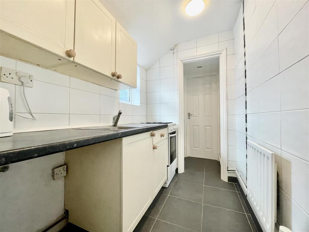 House in Gravesham, Denton - View 3