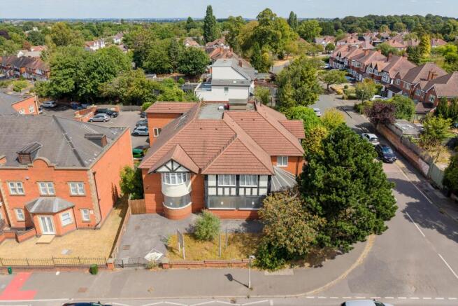 251 Warwick Road, Solihull, B92 7AH - by Present Your Property  0045.jpg