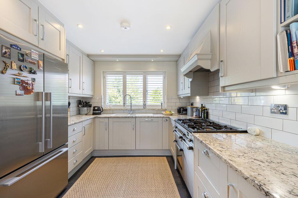 House in Dacorum, Chipperfield - View 5