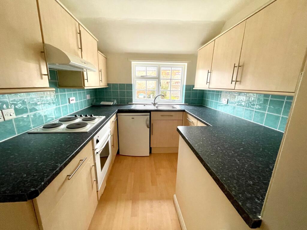 House in Lincoln - View 4