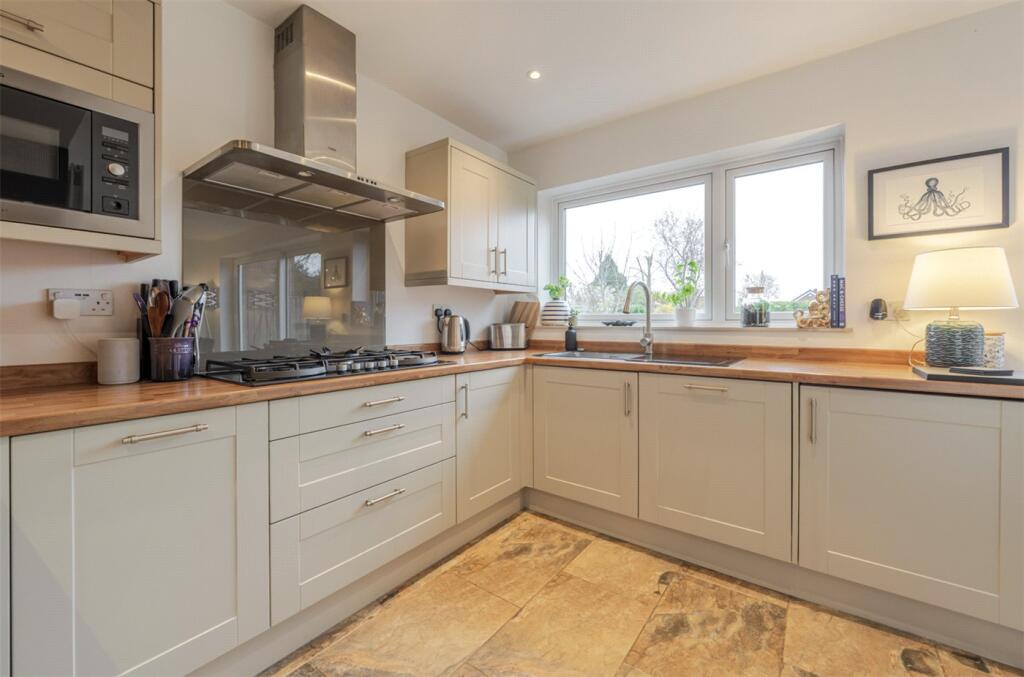 Kelvin Road, Leamington Spa, Warwickshire, CV32 photo 3