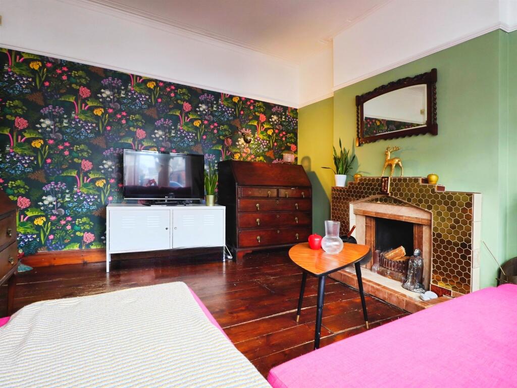 House in Cardiff, Grangetown - View 4