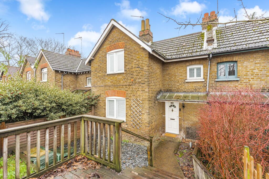 Main image of property: Kingston Road, Staines-upon-Thames, TW18