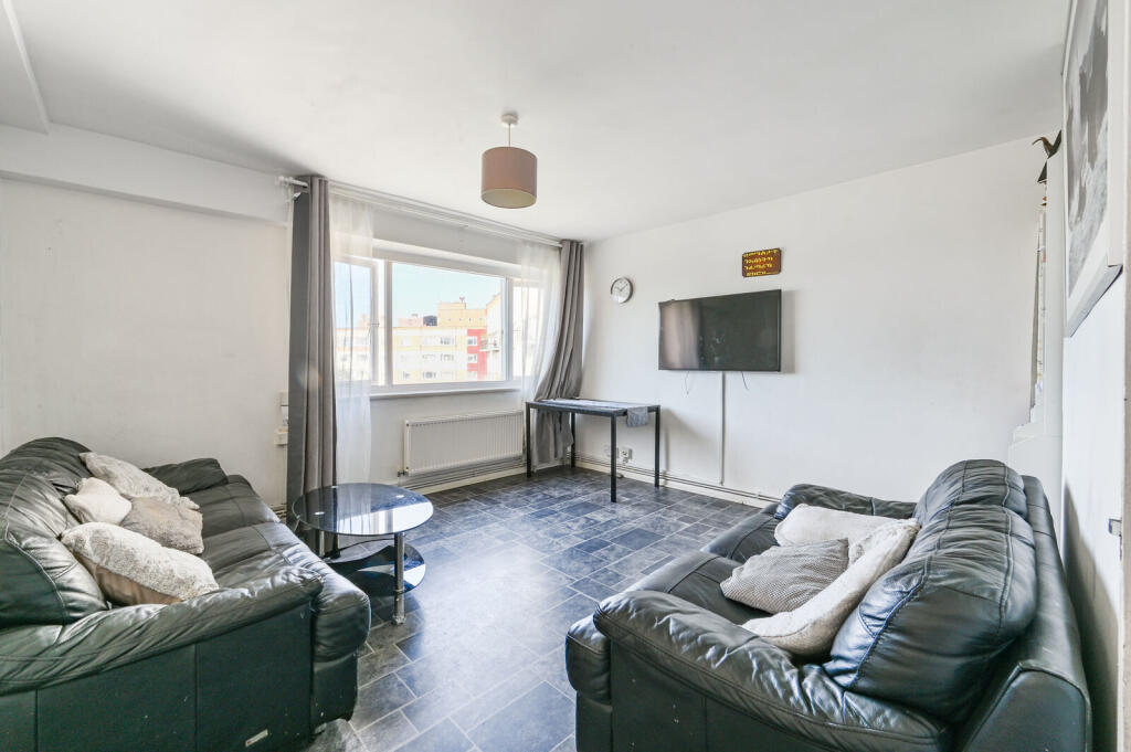 Apartment in London - More