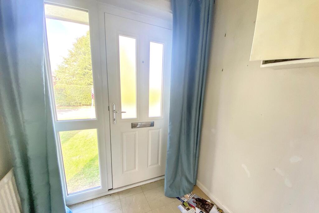 House in Swindon, Langton Park, Thorney Park - More