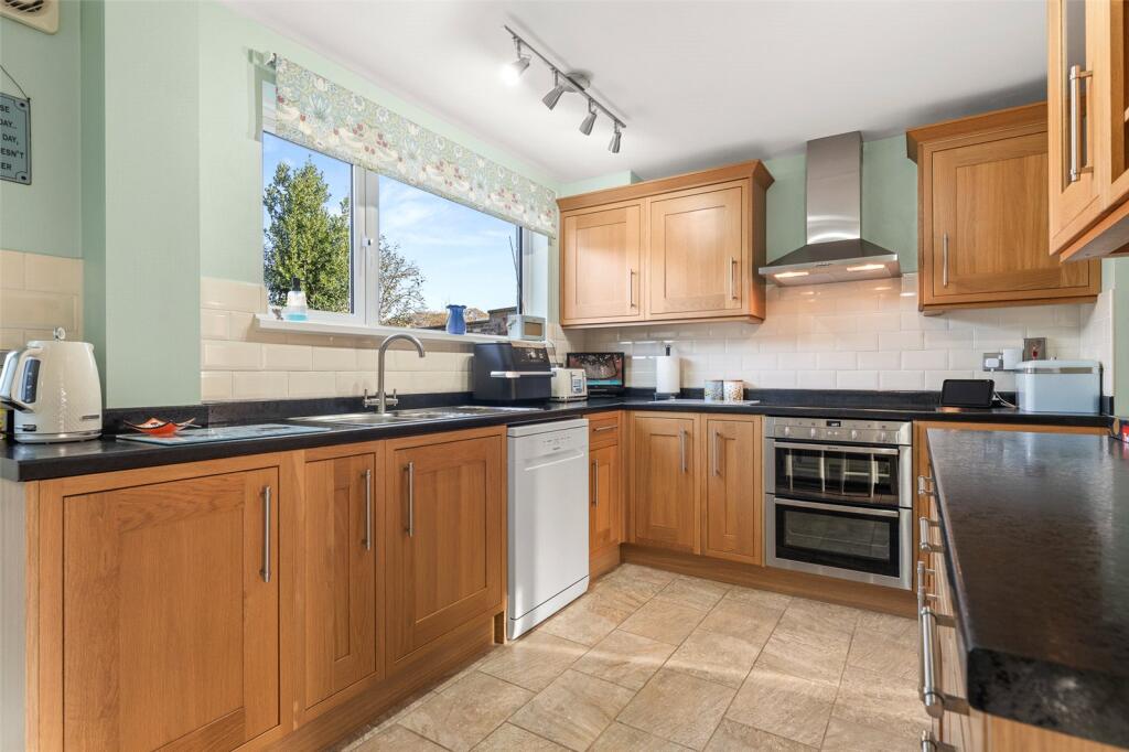 House in Bracknell - View 5