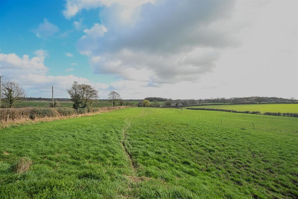 Main image of property: Land & Stables, Scotch Hill, Newchurch, Hoar Cross, DE13