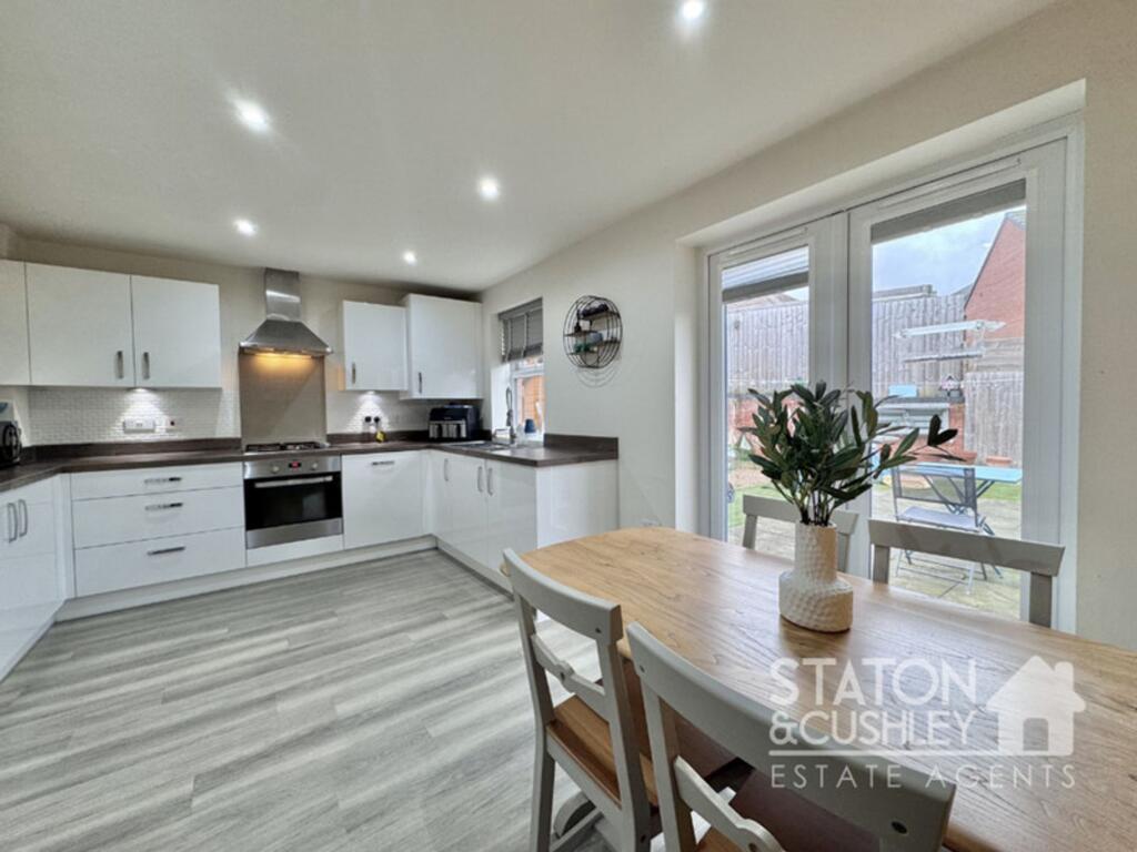 Moonbeam Way, Mansfield, NG18 photo 2