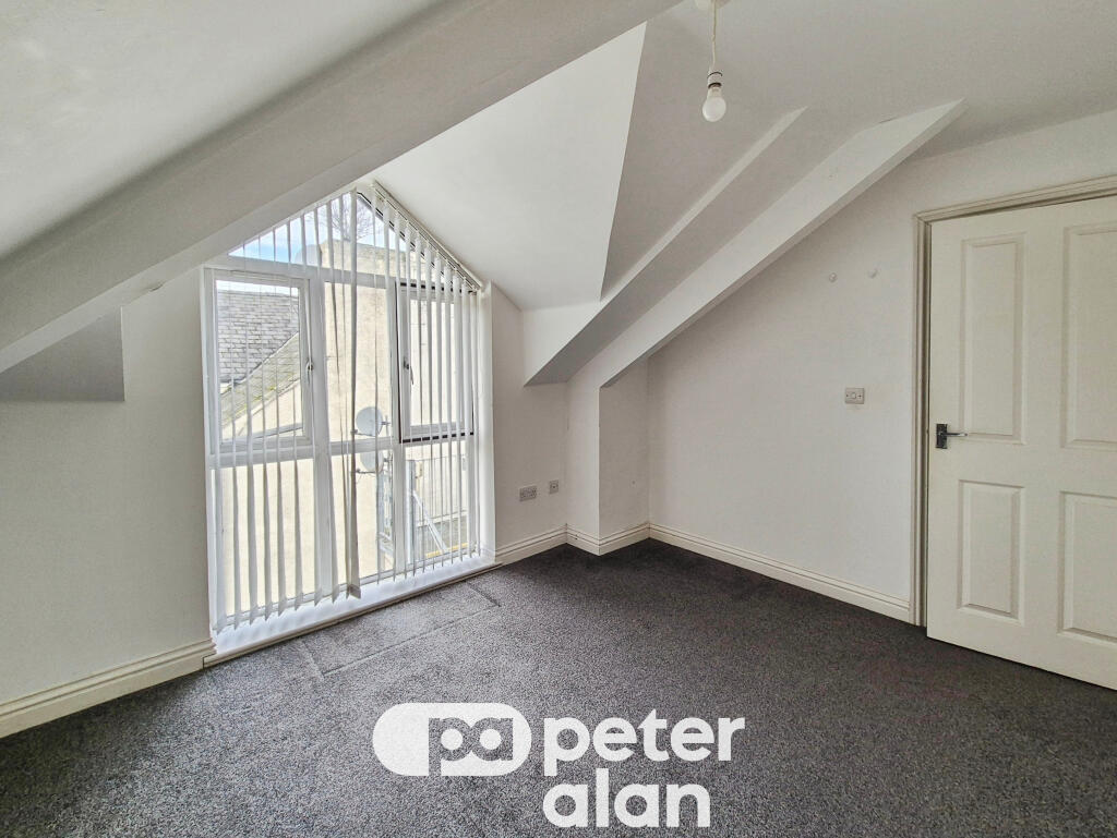 Apartment in Newport - View 5