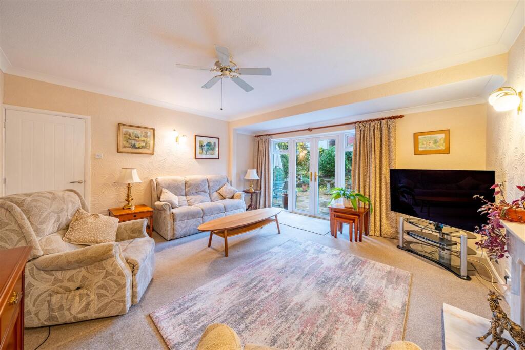 House in Rushcliffe, Abbey Park - View 2