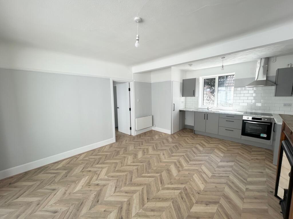 Main image of property: Christchurch Road, Bournemouth - 4
