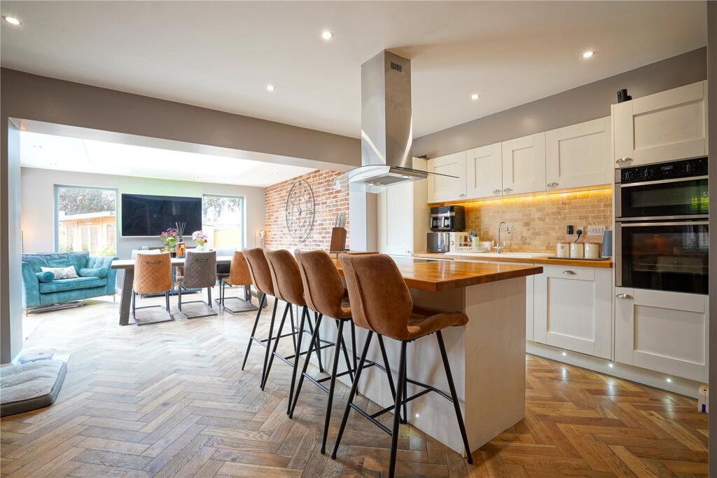 The Woodlands, Bolton-upon-Dearne, S63 - View 2