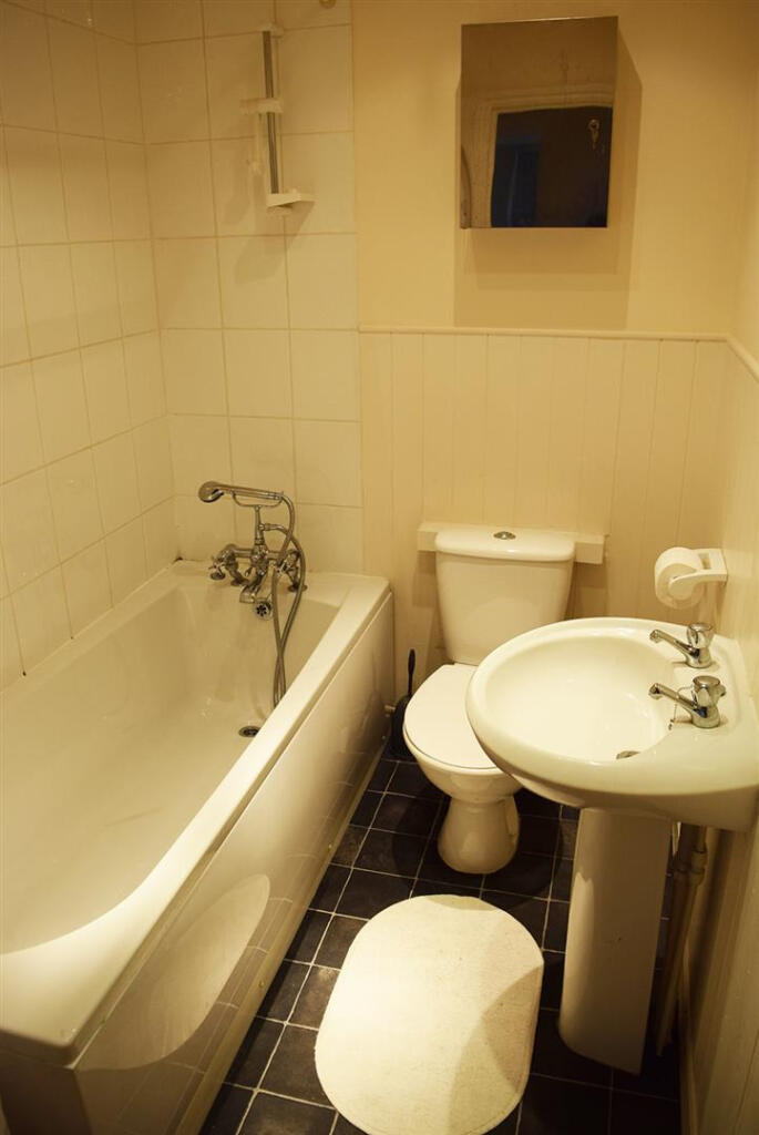 Apartment in Derby - View 4