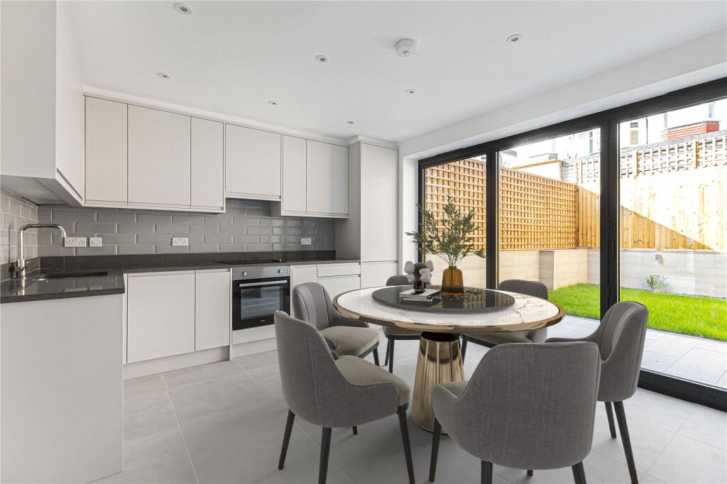 Chase Road, London, N14 photo 2