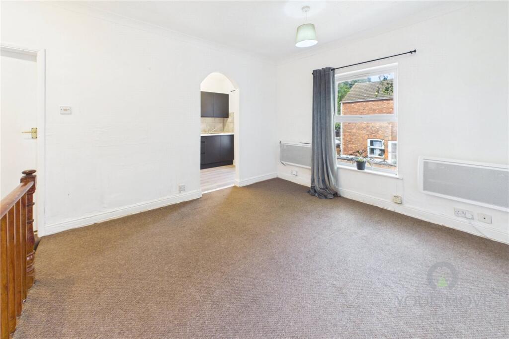 Apartment in Kettering, North Northamptonshire - View 2