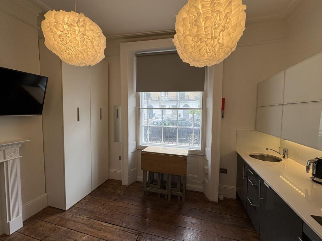 Apartment in London, City of Westminster - View 2