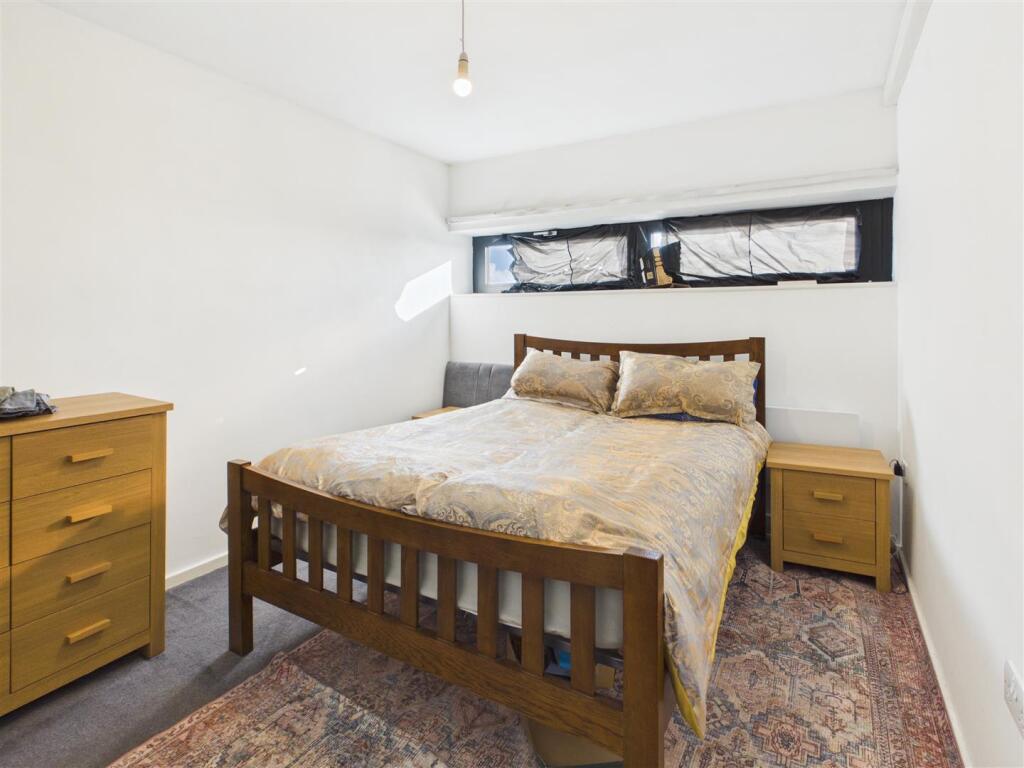 The Precinct, Coventry City Centre ** CASH BUYERS ONLY ** photo 3