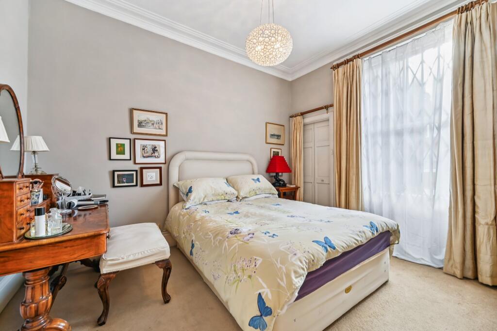Apartment in London, Royal Borough of Kensington and Chelsea - View 2