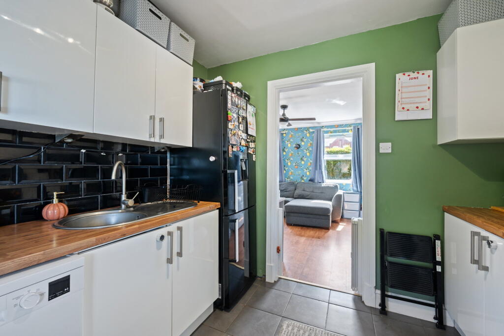 House in South Kesteven, Grantham - More