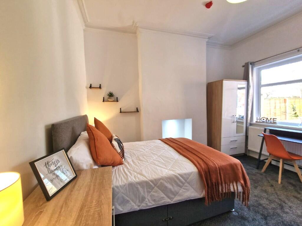 6 bedroom house share for rent