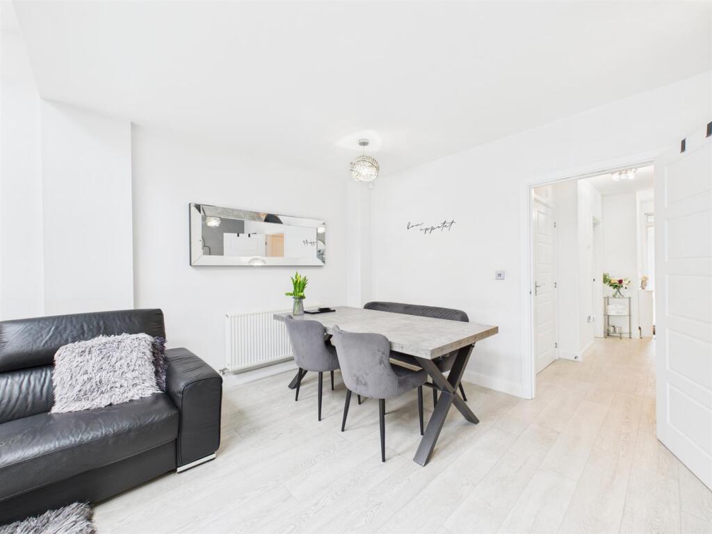 House in London, Cane Hill Park - View 5