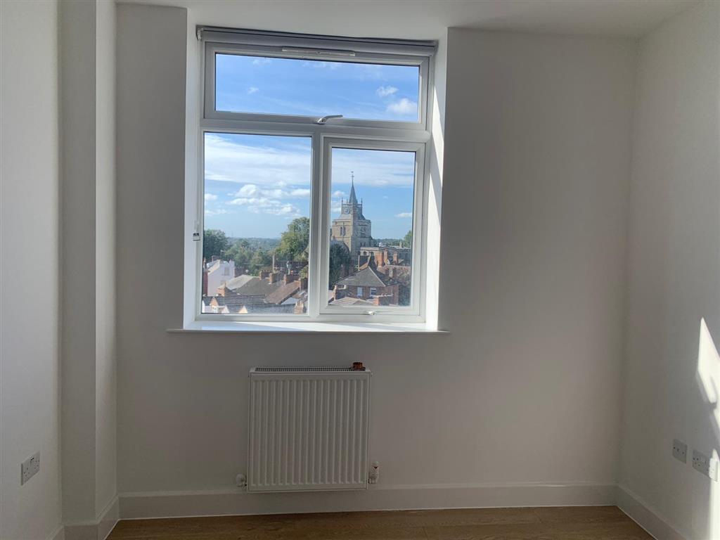 Apartment in Hemel Hempstead - View 5
