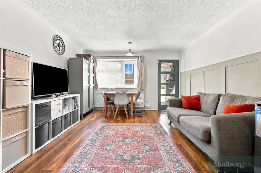 Scoter Close, Woodford Green, IG8 photo 4