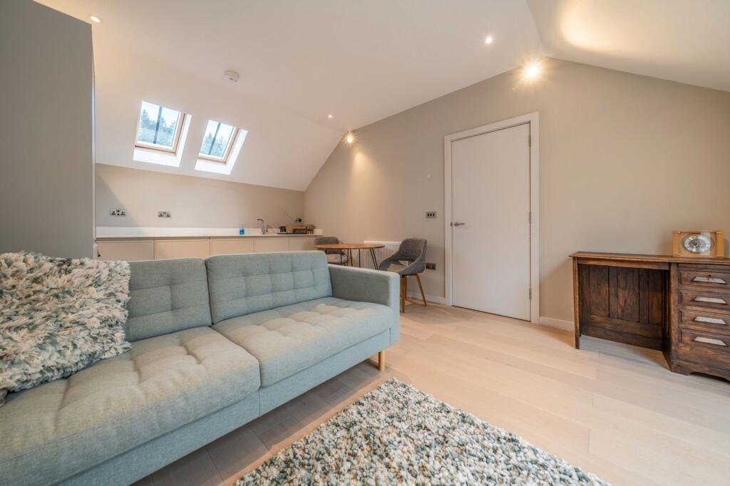 Apartment in Lancaster - More