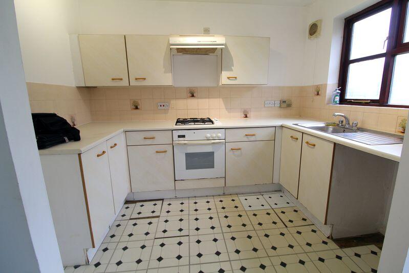 Winsbury Way, Bradley Stoke photo 2