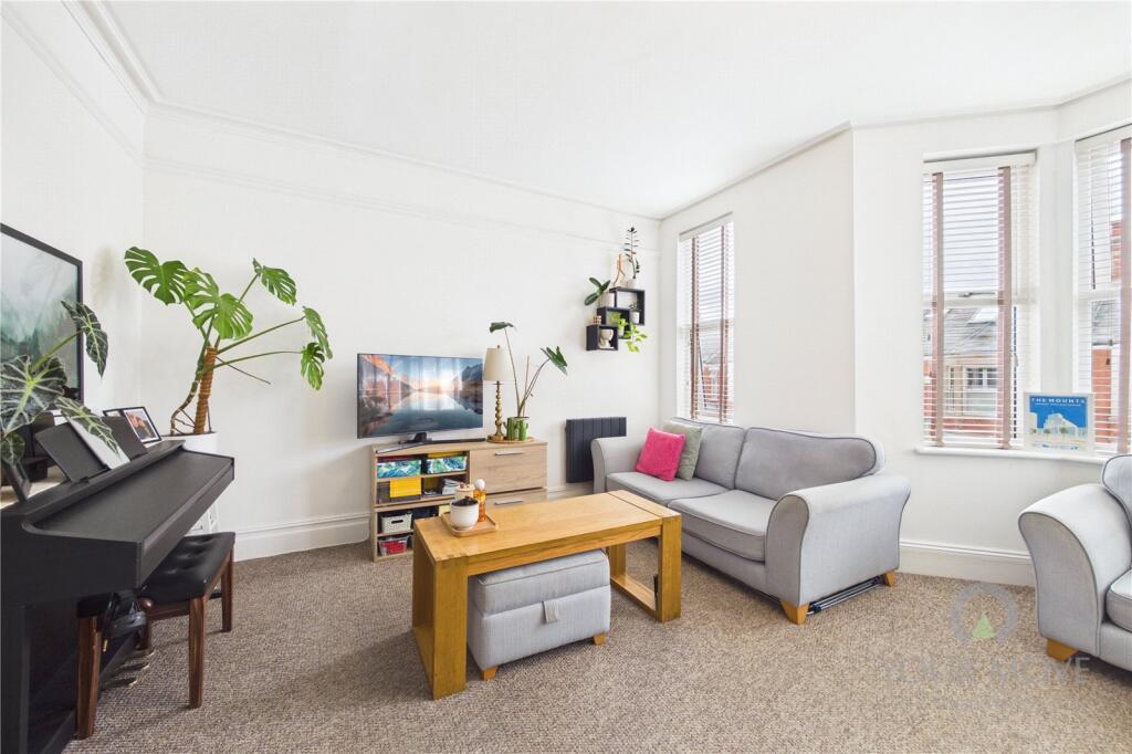 Apartment in Northampton - View 5