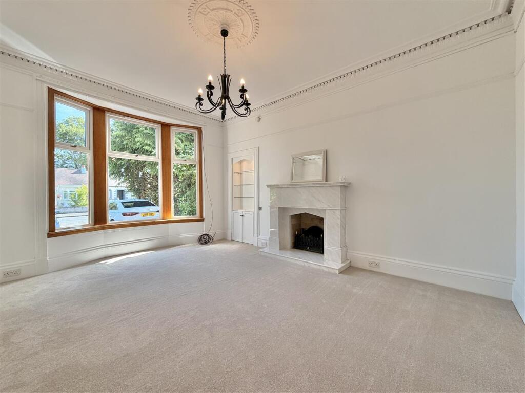 House in Uddingston, Kylepark - View 2