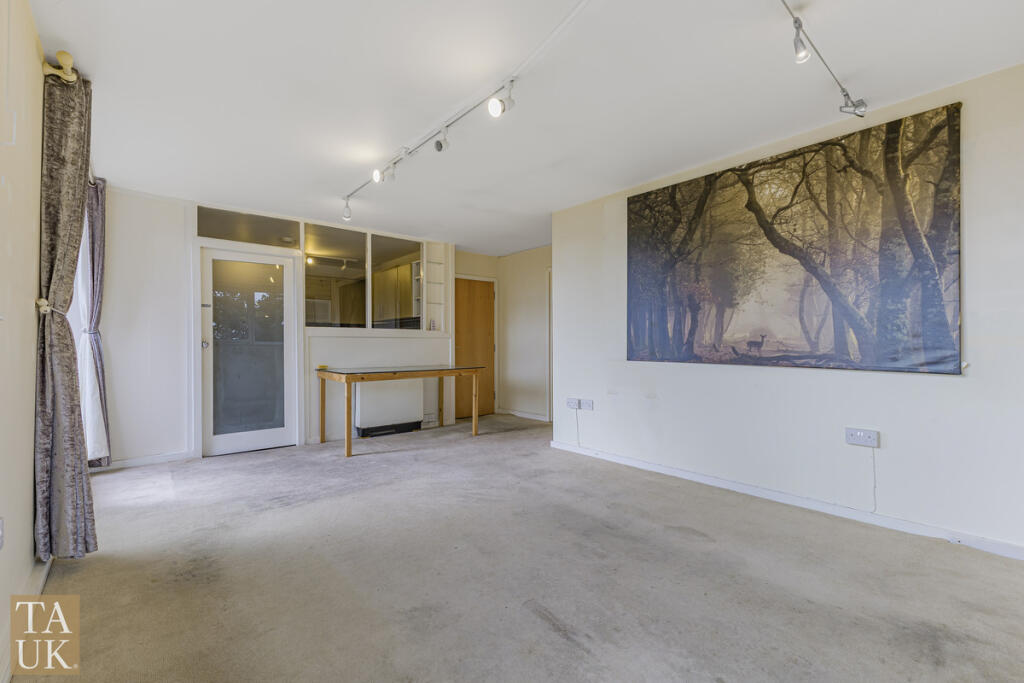 Apartment in Bolton - View 5