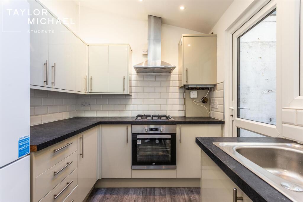 House in Brighton - View 3