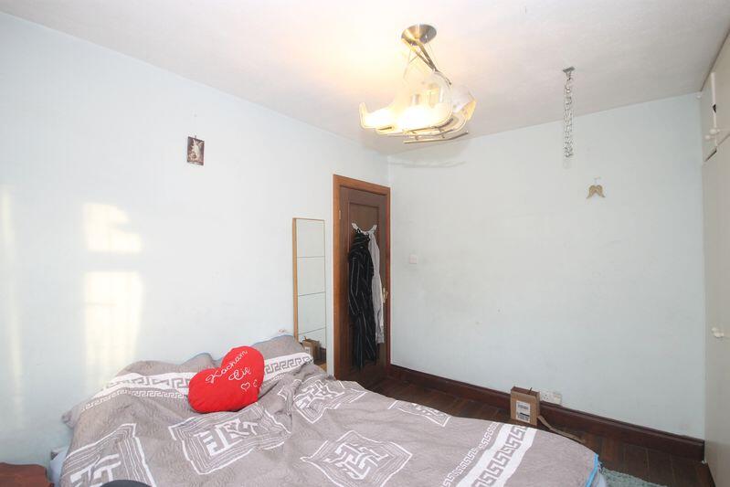 Braund Avenue, Greenford - More