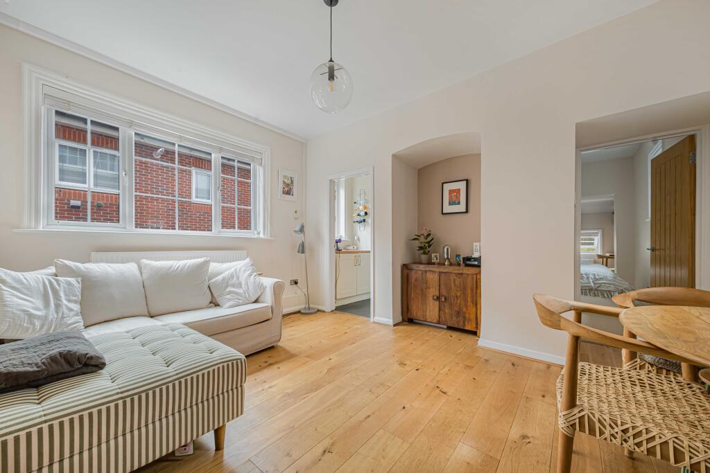 3 Oakwood Avenue, Beckenham photo 4