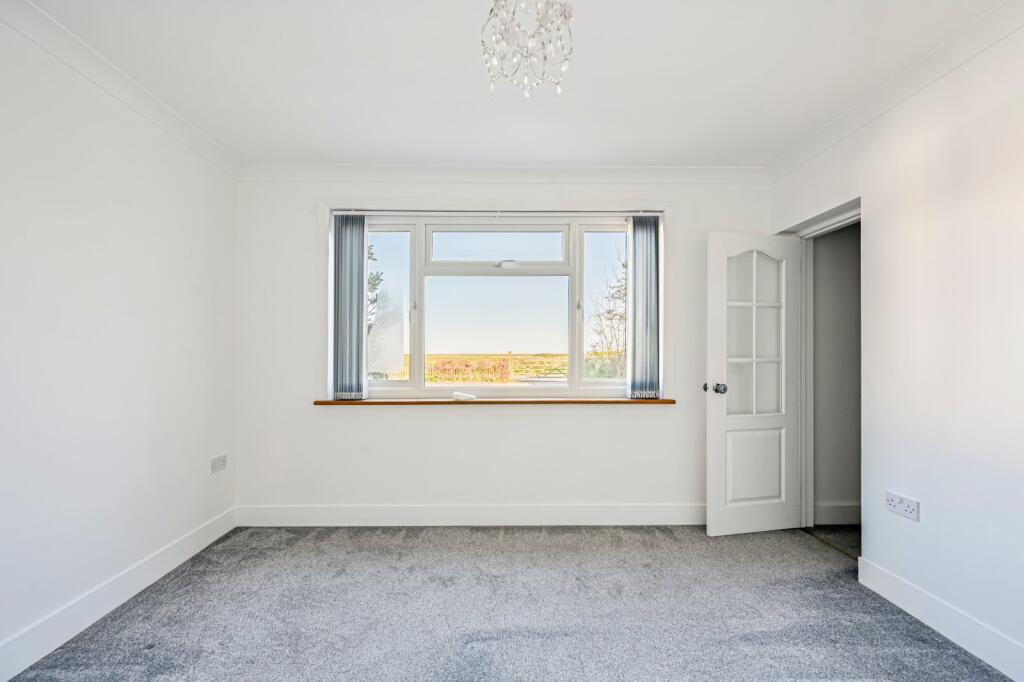 House in Folkestone and Hythe, St Mary in the Marsh - More