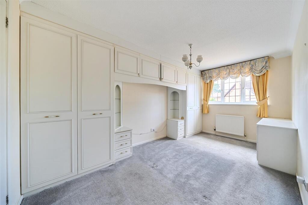 House in Harrow - More