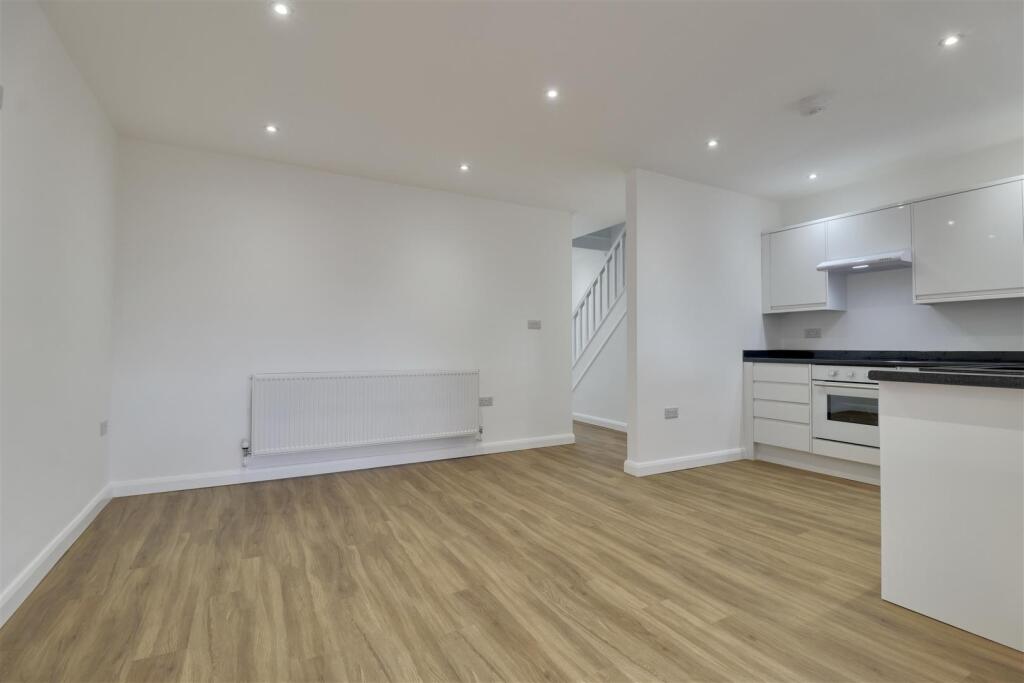 House in Portsmouth - View 3