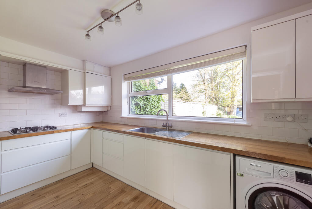 Additional image 3 of Wells Close, Harpenden, Hertfordshire, AL5