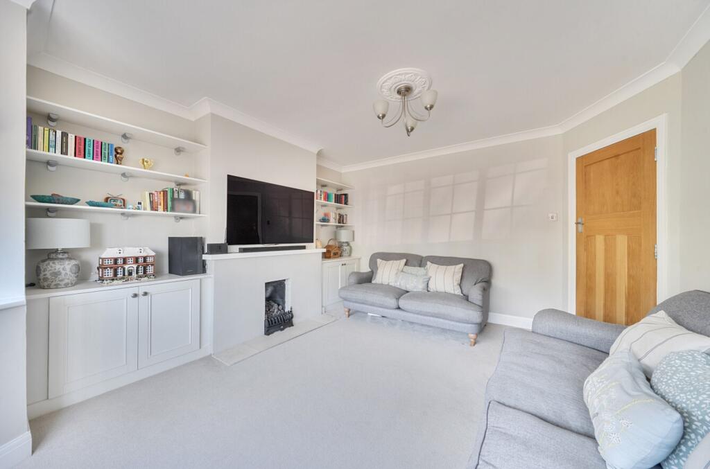 House in Tunbridge Wells, Kent - More