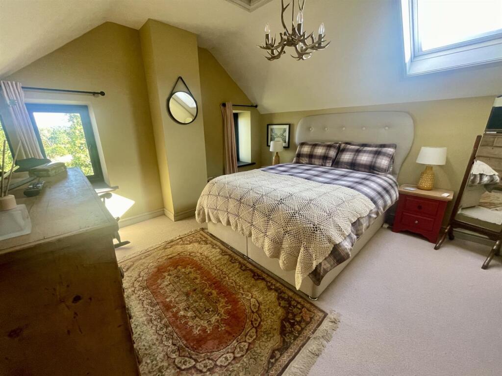 House in Brynrefail, Penrhoslligwy, Moelfre - More