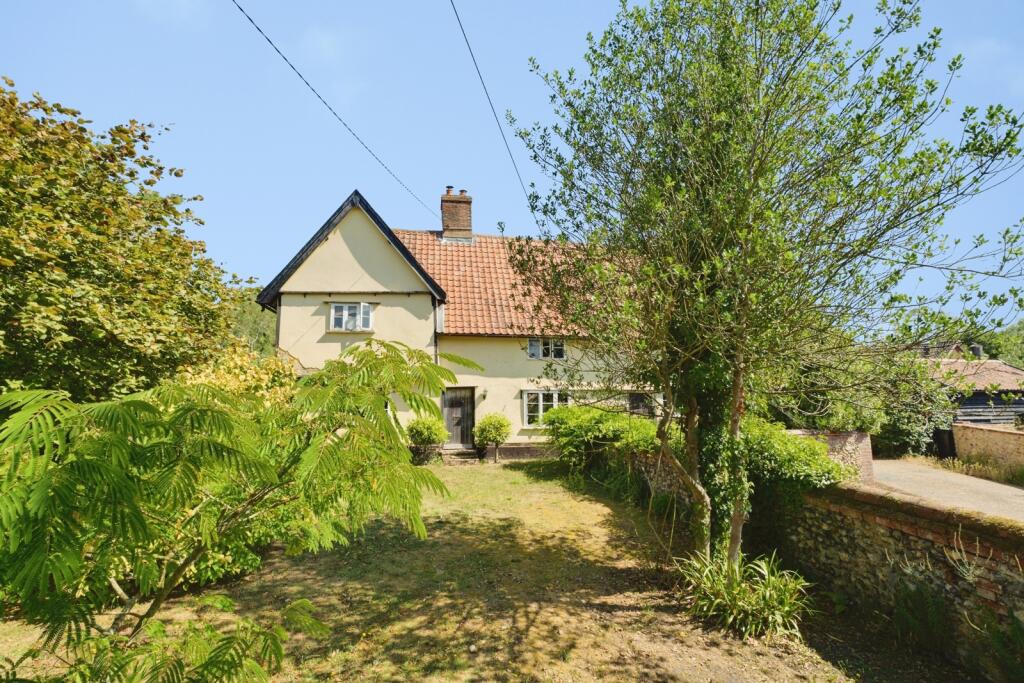 Main image of property: Gislingham Road, STOWMARKET, Suffolk, IP14