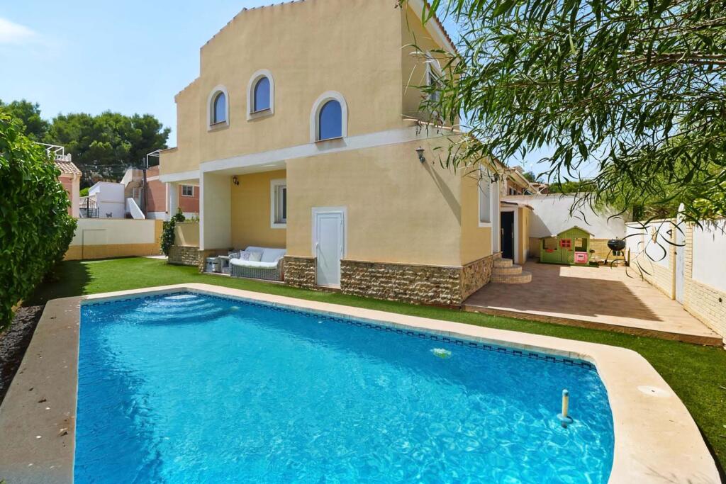 Main image of property: Valencia, Alicante, Pinar De Campoverde