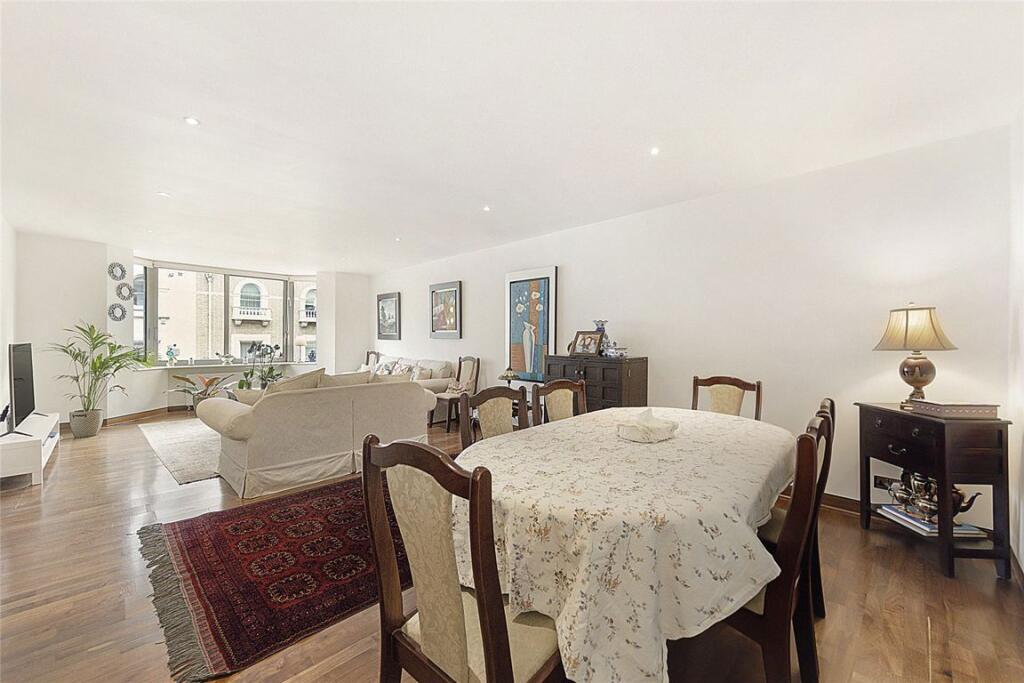 Apartment in London - View 3