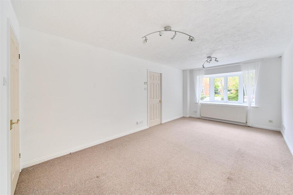 Apartment in Three Rivers, Batchworth - More
