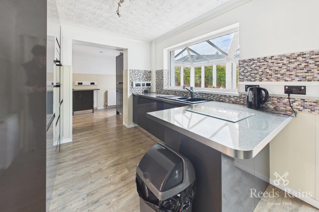 House in Wakefield - View 5